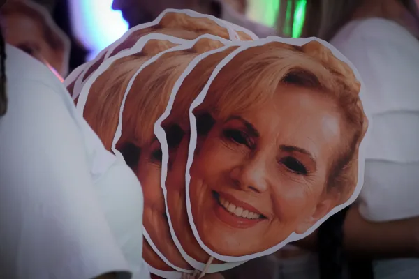Mande Notícias do Mundo de Lá, foto 10 de 67